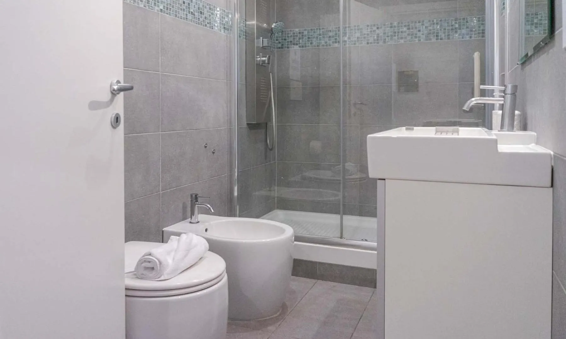 Colosseum Cosy Apartment Close To Metro Roma