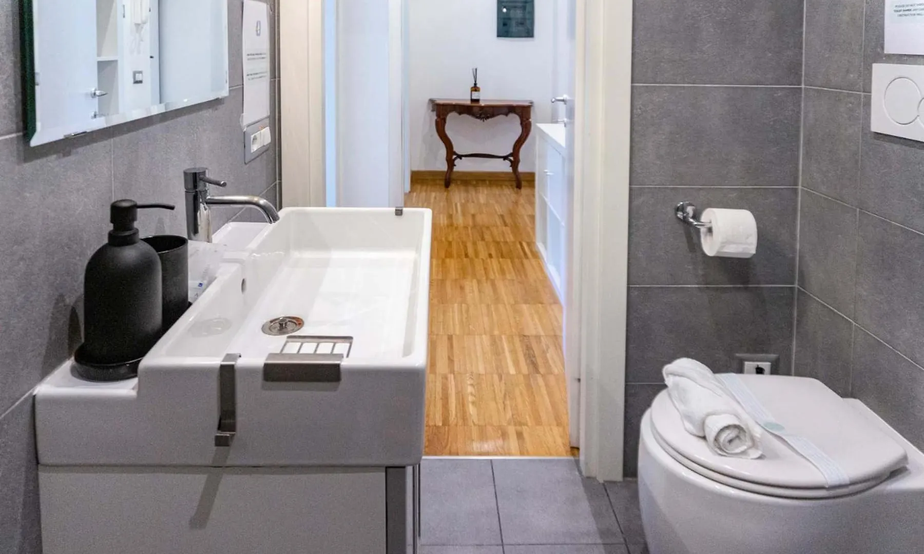 Colosseum Cosy Apartment Close To Metro Roma