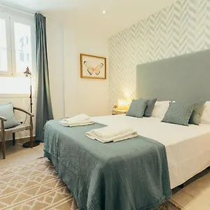 https://tu-casa-en-el-corazon-de-triana.es-andalucia.com