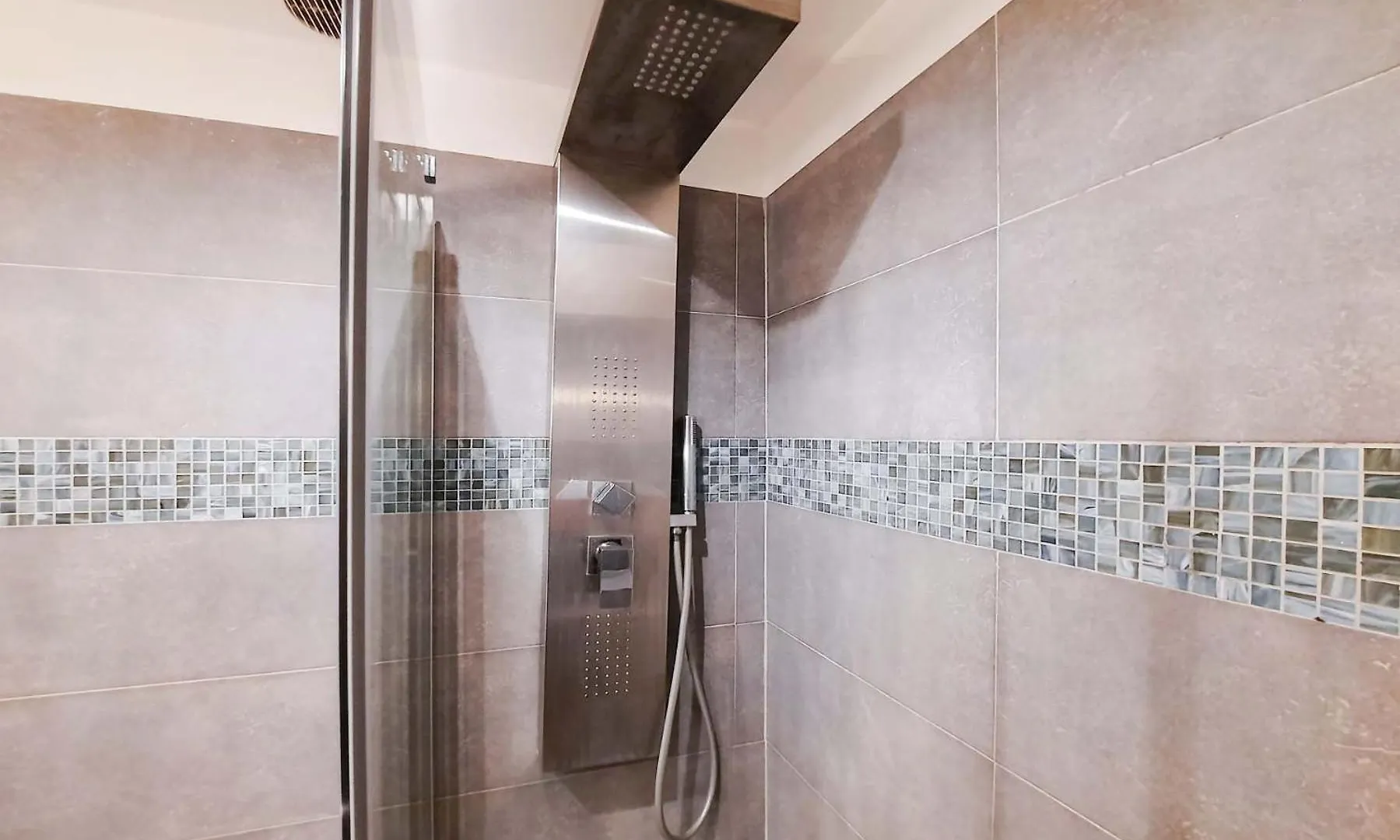 Colosseum Cosy Apartment Close To Metro Rom